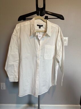Women’s Classic White Button-Up Shirt